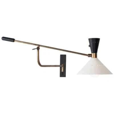 Aplique de brazo oscilante corto crema y latón Foto 1 de 4