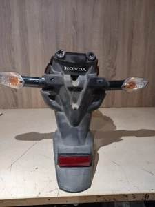 HONDA CBF 125 M 2012 REAR MUD GUARD FENDER WITH INDICATORS 80100-KWFF-9500 - Picture 1 of 3