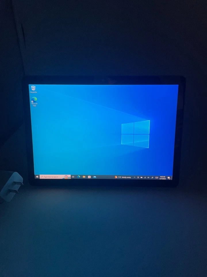 Microsoft Surface Go 2 1926 Windows 10 Pro Pentium 1.70GHz 64GB  Wi-Fi  Silver - Image 1 of 4