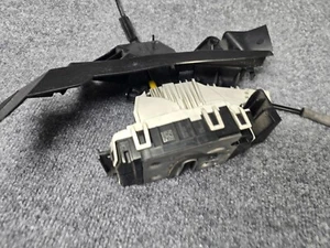 08-14 Mercedes W204 C300 C250 C350 Front Right Door Lock Latch Actuator OEM - Picture 1 of 4