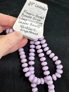 Necklace 24" Lavender Luster Beads Circle Clasp Silver tone  Vintage M-6857 - Picture 1 of 2