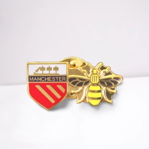Manchester United Schild & Bienenabzeichen - Bild 1 von 1
