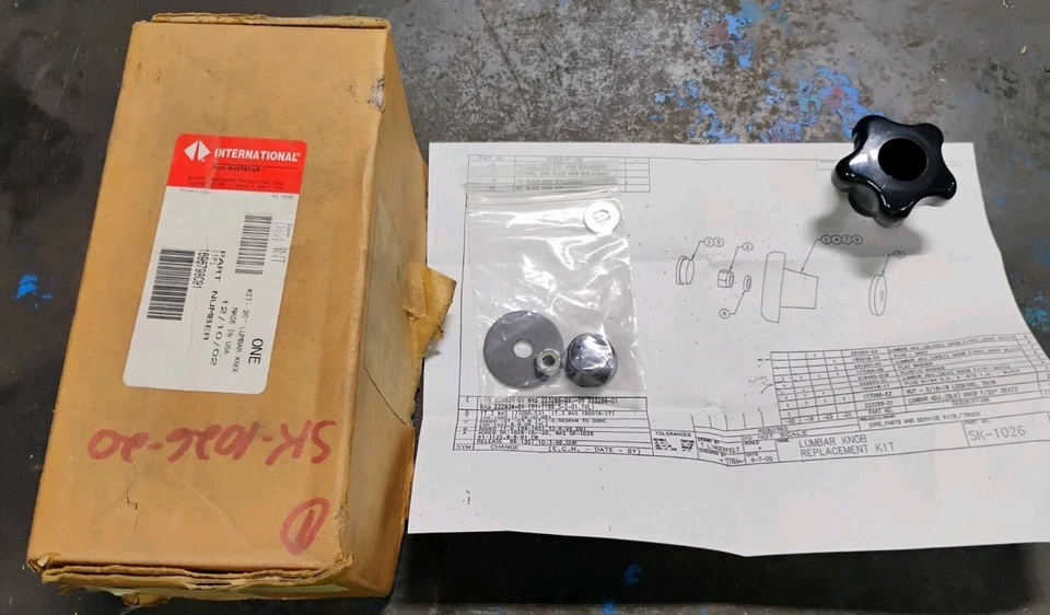 NOS Genuine INTERNATIONAL LUMBAR CONTROL KNOB Kit 1696798C91 SK102620 USA Made - Image 1 of 1