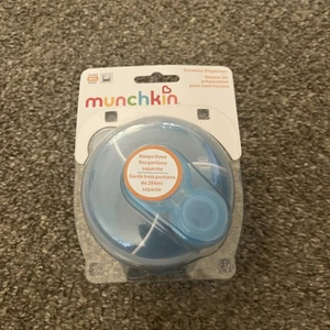 Munchkin Formula Dispenser Blue holds 3 9oz Servings BPA Free - Picture 1 of 2