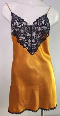 De Colección Cacique Dorado Suave Satén Encaje Ribete Lencería Babydoll Cami Vestido de Noche! S Foto 1 de 4