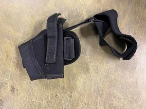 Uncle Mikes Sidekick Size 1 Nylon Vertical Shooting Tool Holster - Picture 1 of 7