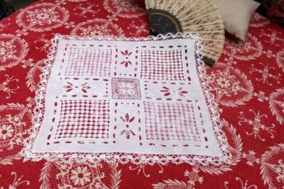 Ancien napperon en fil de lin brodé main / Linge ancien 314015-9 - Photo 1/4