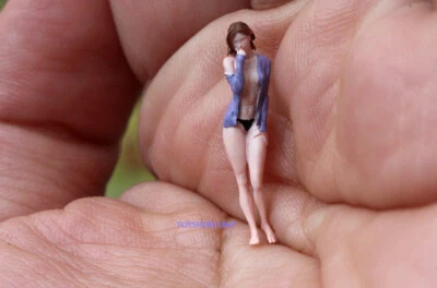 miniature figure 1/64 lovely sexy girl pajamas fit 1:64 car street diorama - Image 1 of 4