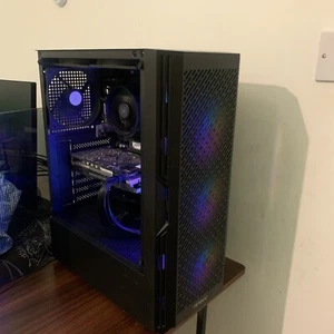 Gaming PC GTX 1650 Ryzen 5 4500 16gb ram - Picture 1 of 5