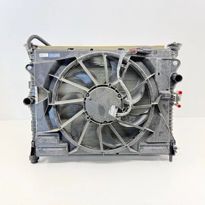 Conjunto de ventilador condensador radiador paquete de rendimiento 24-26 Ford Mustang GT FABRICANTE DE EQUIPOS ORIGINALES Foto 1 de 4