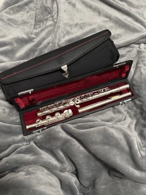 Flauta placa labial dorada Communhardt 30SB R53524 Foto 1 de 4