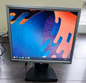 Monitor Samsung Sync Master 172N W M  17 Zoll 5:4 - Bild 1 von 5
