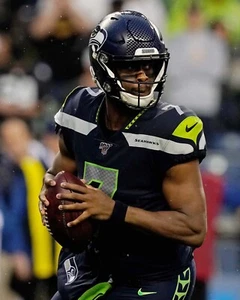 Foto de fútbol americano Geno Smith Mid Game Acton Seattle Seahawks 8x10 NFL - Imagen 1 de 1