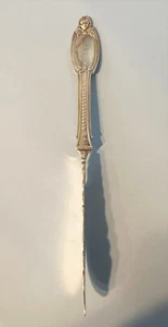 Master Butter Knife. Albert Coles Kenilworth. Coin Silver. Monogram Twist Handle - Picture 1 of 5