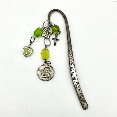 Handmade Beaded Bookmark Angel Charm, Cross, Heart, Flower, Green Silver tone Foto 1 de 3