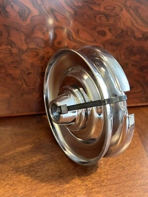 NOS - Volkswagen Beetle - Chrome Generator / Alternator Pulley & Dome Spacer - Image 1 of 4