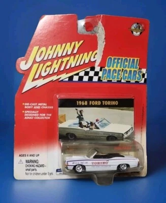 Ford Torino 1968 coche de ritmo oficial 1:64 diecast por Johnny Lightning Foto 1 de 3