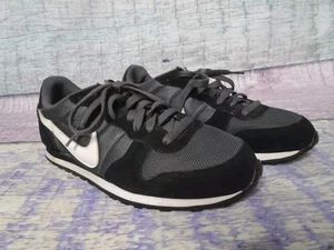 Nike Genicco Suede Sneakers Shoes Black Grey White 644451-018 Women’s - Size 8.5 - Picture 1 of 20