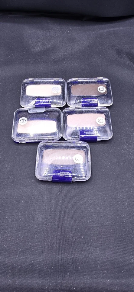  5 potenciadores de ojos Covergirl, 740 Brown Smolder, 670 bedazzle Biscotti, 700 francés  Foto 1 de 4