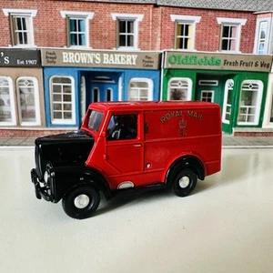 Classix 1:76 OO Railway Scale Royal Mail Trojan Van Diecast Model - Picture 1 of 2