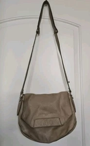 Bolso Bandolera de Cuero Liebeskind Berlin Bolso Mensajero Taupe  - Imagen 1 de 8
