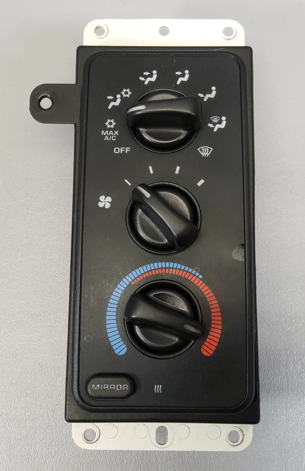 Установленный на приборную панель блок управления отопителем и кондиционером подходит для 99-02 Dodge Ram Truck 55056702AD - Изображение 1 из 4