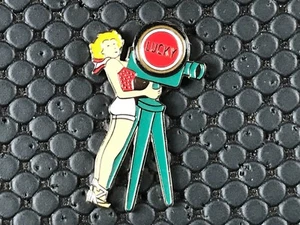 pins pin FEMME SEXY PIN UP LUCKY STRIKE TABAC CINEMA - Imagen 1 de 1