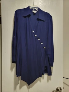 SOFT SURROUNDINGS Asymmetrical Button Tunic Shirt Midnight Blue with Sleeve Tab - Bild 1 von 14
