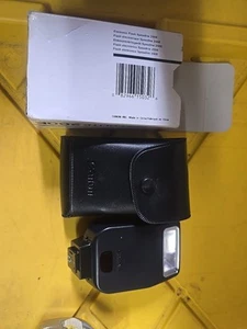 Canon Speedlite 200E Shoe Mount Flash With Case - Picture 1 of 18