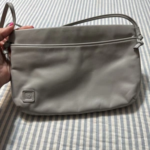 Anne Klein Calderon Crossbody Bag Handbag Purse Shoulder Strap Dove Gray - Picture 1 of 10