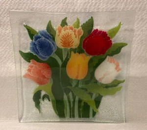 Peggy Karr Fused Art Glass Tulips & Daffodil Flower Plate, 9 1/2" Square - Picture 1 of 12