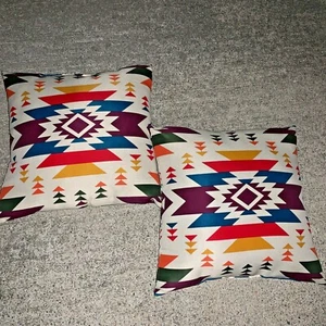 Pueblo Navajo Aztec Adobe Southwest PIER 1 IMPORTS pillows Set of 2 ❤️sj11h3s - Picture 1 of 7