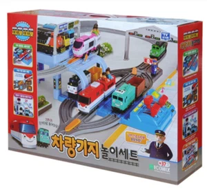 Set gioco treno elettrico ICONIX TITIPO & Friends RAIL ROAD YARD originale - Foto 1 di 19
