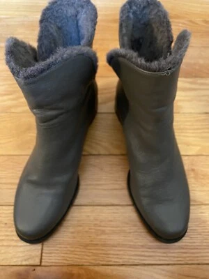 H by Halston Olga 灰色皮革踝靴 人造毛皮 有衬里 尺寸 8M 舒适 — 第 1/4 张图片