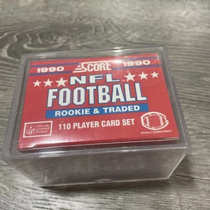 Set 110 carte Score Football Rookie & Traded 1990 sigillate! Con custodia in acrilico - Foto 1 di 12