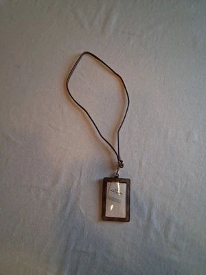 Porta identificación con cordón de cuero Coach - marrón Foto 1 de 3