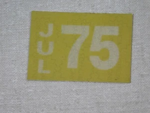 1975 Delaware passenger car license plate sticker - Picture 1 of 1