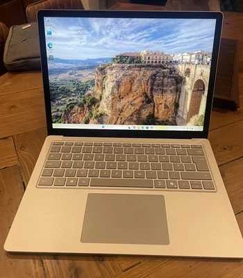 Microsoft Surface Laptop 6 for Business - Ultra 5 135H 238 16GB RAM - Excellent  - Image 1 of 4