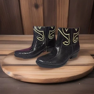 Vince Camuto Calina Black Leather Solid Snake Print Ankle Booties Sz 7M Western - Picture 1 of 13