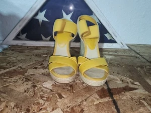 Nine West Damen-Plateausandalen Leder offene Zehenpartie Freizeit (gelb) – Größe 7 - Bild 1 von 8