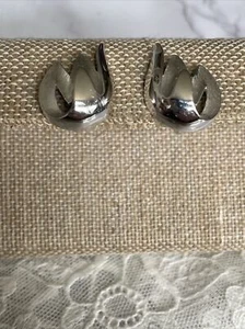 Trifari Signed Vintage Silver Tone Clip on Earrings T-29 - Picture 1 of 5