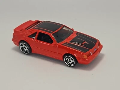 Ford Mustang SVO 1984 84 carrocería Fox coleccionable escala 1/64 diecast modelo diorama Foto 1 de 4