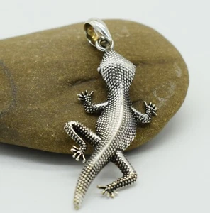 SOLID 925 STERLING SILVER Vintage SILVER Cast LIZARD Pendants - Picture 1 of 3
