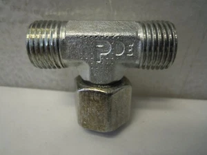PARKER EO MALE UNION TEE TUBE FITTING PIPE 1/4" - 1/2" NPT *NEW - Foto 1 di 3
