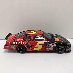 Team Caliber Diecast Model Car 1:24 (2004) Terry Labonte 5 (JC4424/19) - Picture 1 of 6