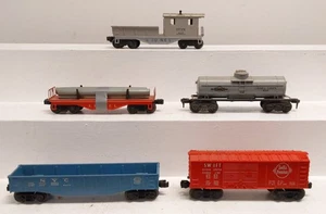 Lionel Assorted Postwar O Gauge Freight Cars #6119, #1005, #6162, #6050, #6111 - Picture 1 of 2