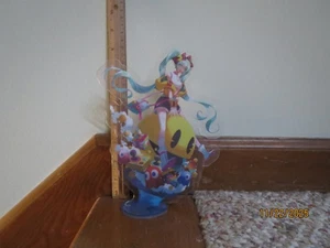 Miku Hatsune x Pac Man Acrylständer - Bild 1 von 3