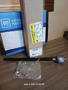 Genuine GM 22834082 Inner Tie Rod Escalade Suburban Tahoe Yukon Sierra Silverado - Picture 1 of 5