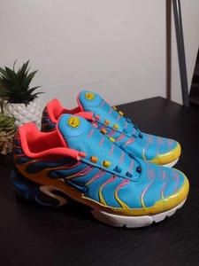 Nike Boys Nike Air Max Plus - Boys' Running Shoes Flash Crimson/Green Abyss/Blue - Picture 1 of 10