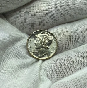 1940 P Mercury Dime BU 90% Silver Great Luster O250 - Picture 1 of 2